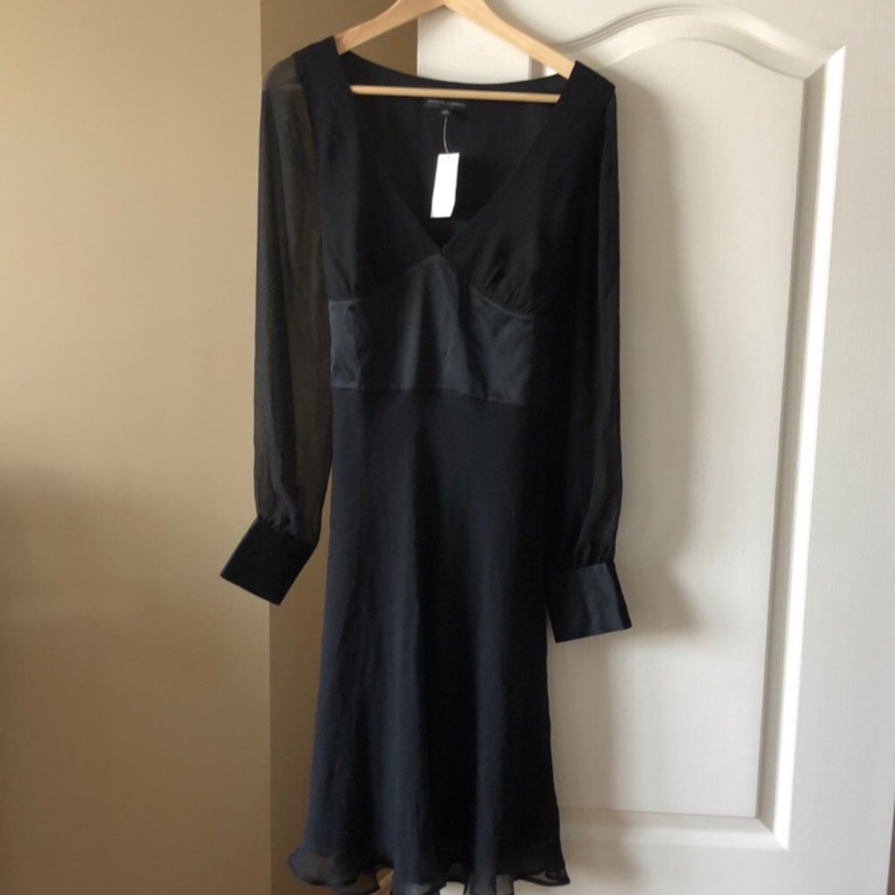 🖤 Banana Republic silk dress with bow